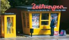 12340 Auhagen Newspaper stand & telephone booth